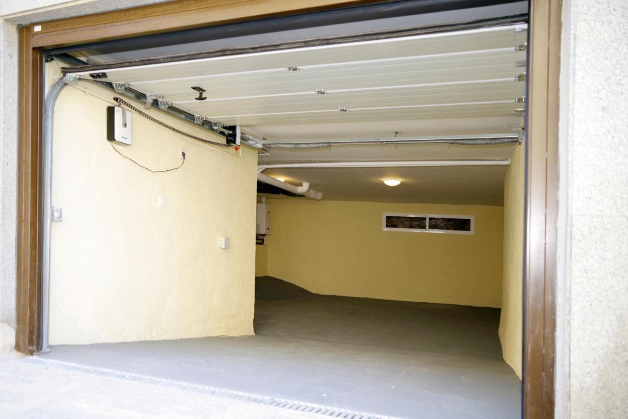 Vallespin 43 Parking, Wifi Avila Bagian luar foto