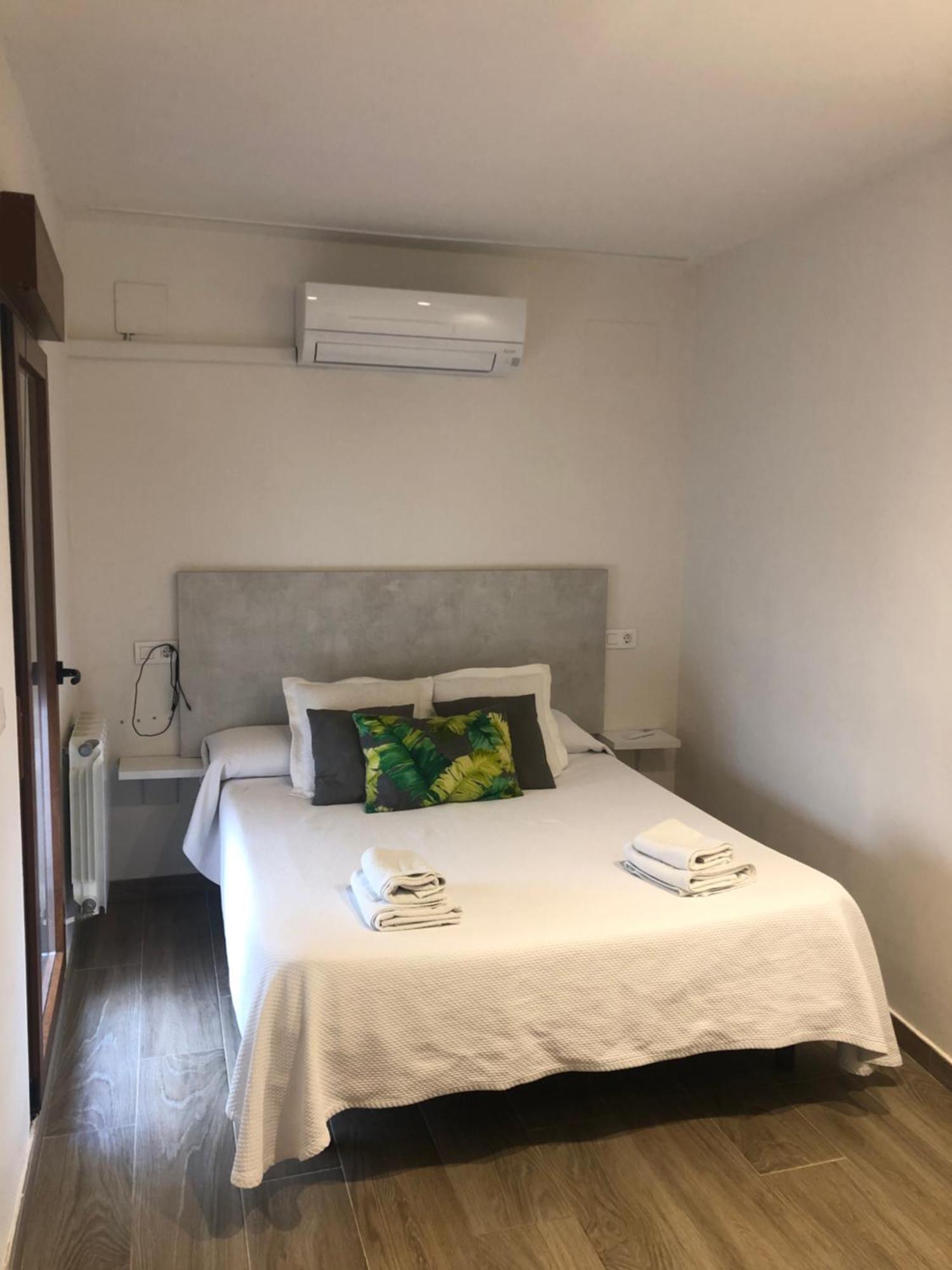Vallespin 43 Parking, Wifi Avila Bagian luar foto